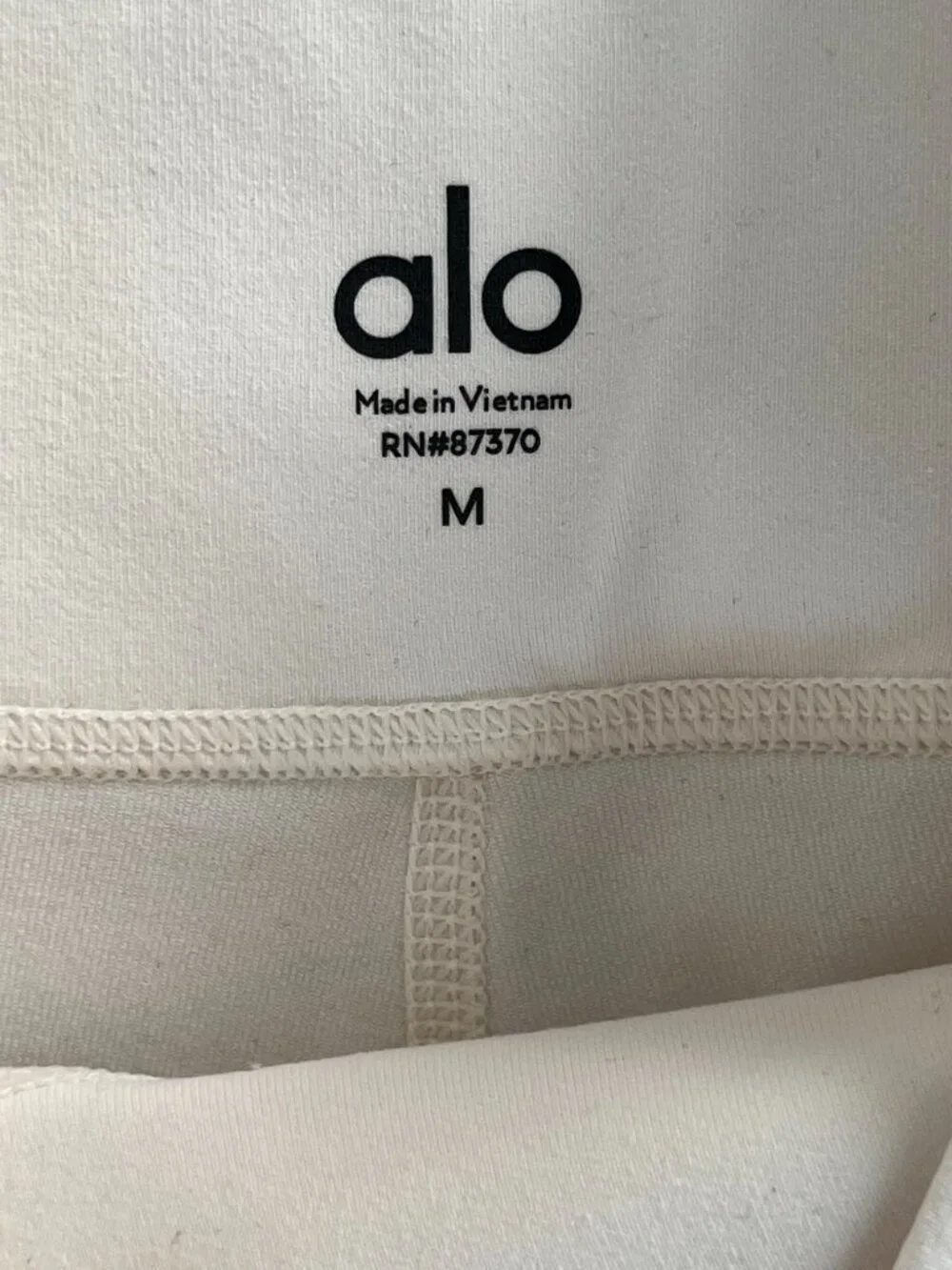Alo Yoga HIGH-WAIST AIRBRUSH LEGGING - IVORY Size M NWOT